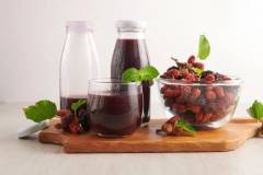 Cách nấu dâu tằm với đường giải nhiệt mùa hè