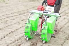 Máy trồng lạc hai hàng 3A4Hp: công dụng, cấu tạo và thông số kỹ thuật  