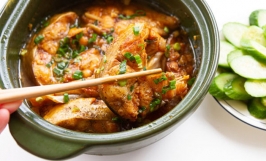 Cá trê kho nghệ đậm chất đồng quê