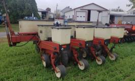 Máy gieo hạt ngô Case IH 4-Row Corn Planter: cấu tạo và chức năng 