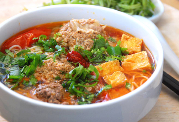 Mách bạn ăn cua đồng thế nào cho đúng cách, tránh đau bụng
