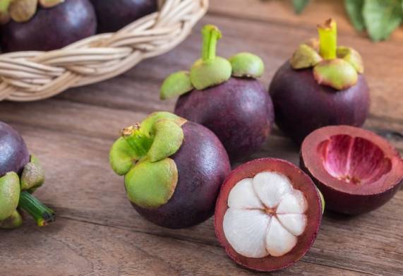 Giá măng cụt bao nhiêu 1kg? Cách chọn mua măng cụt ngọt ngon, không sượng
