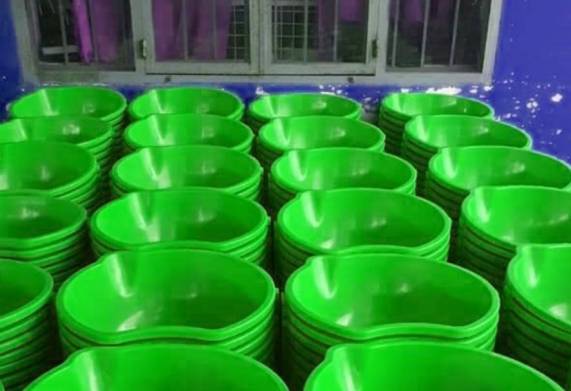 Giá thau nhựa rải phân bón - Mô tả chi tiết và đặc tính nổi bật của thau nhựa rải phân bón
