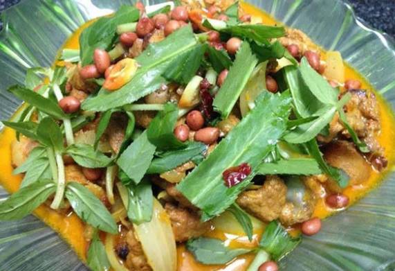 Chế biến món heo rừng xào lăn nước cốt dừa thơm ngon đúng điệu