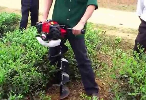 Các loại máy khoan đất cầm tay được sử dụng phổ biến