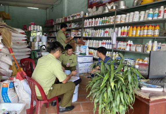 Phạt nhiều cửa hàng kinh doanh thuốc Thú y không đạt chất lượng