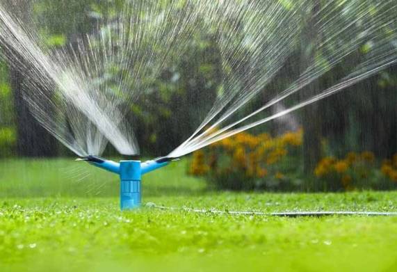 Vì sao béc tưới không quay? Nguyên nhân và cách khắc phục 